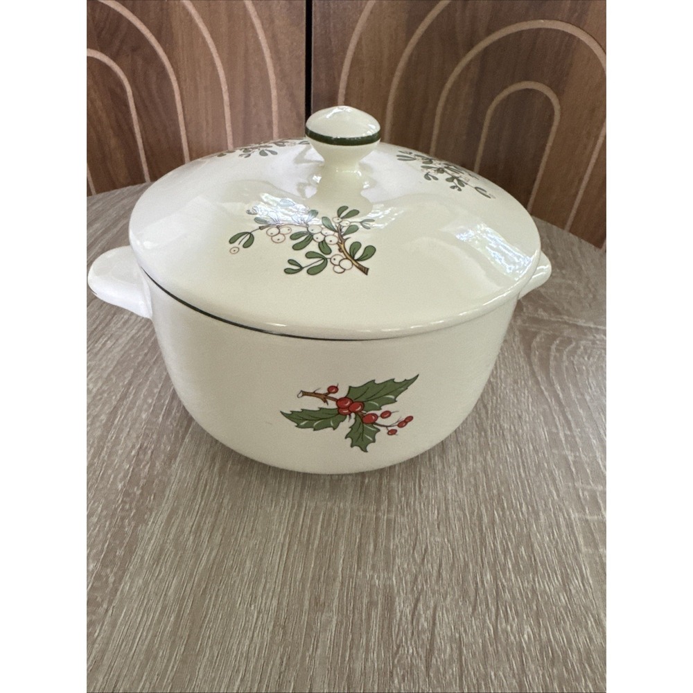 Vintage Cuthbertson England Covered Casserole Serving Dish